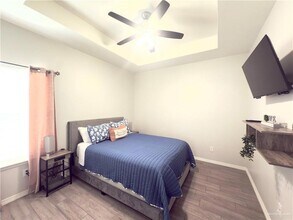 1303 W Heritage Dr, Unit 2 in Pharr, TX - Foto de edificio - Building Photo