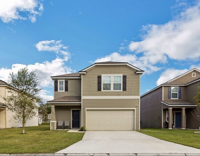 property at 131 Ashwood Cir