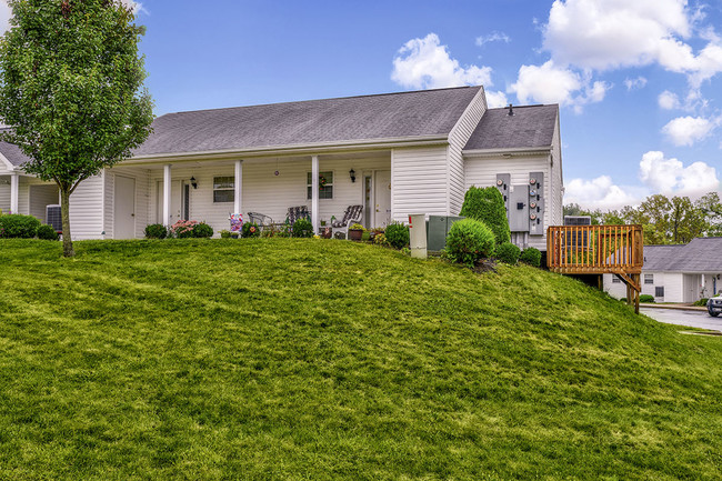 Valley Greene in Barnesville, OH - Building Photo - Building Photo