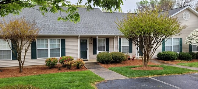 116 Wesley Harris Cir in Greensboro, NC - Building Photo - Building Photo