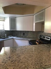 8255 Lake Dr, Unit 301 in Doral, FL - Building Photo - Building Photo