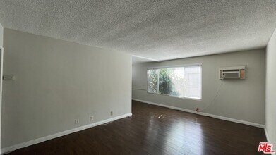 832 S Gramercy Pl in Los Angeles, CA - Building Photo - Building Photo