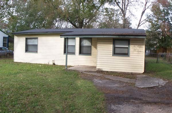 2945 W 11th St in Jacksonville, FL - Building Photo