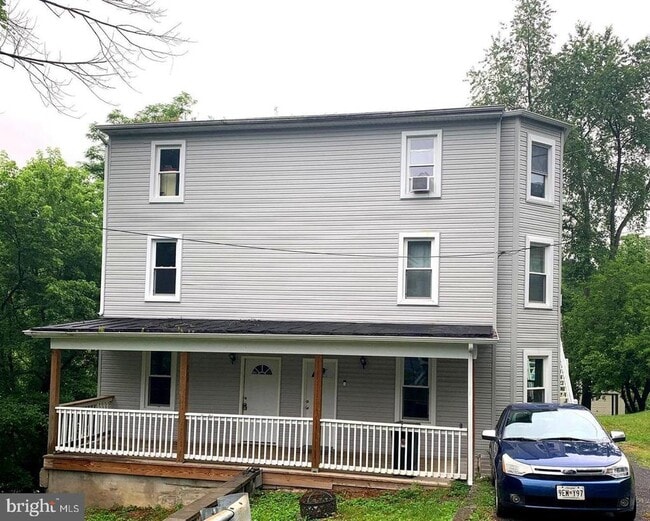 property at 729 E D St
