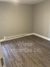 711 W Governor St in Springfield, IL - Building Photo - Building Photo