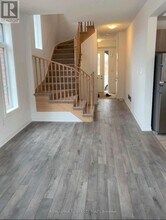 7360 Sandy Rdg Cmn in Niagara Falls, ON - Building Photo - Building Photo