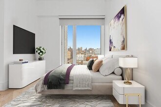313 E 17th St, Unit 8D in New York, NY - Building Photo - Building Photo