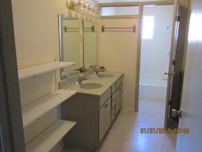 1018 Glendale Dr in Las Cruces, NM - Building Photo - Building Photo