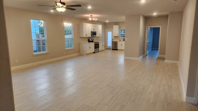 2314 Neches St in Granbury, TX - Building Photo - Building Photo