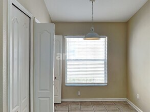 13256 Early Run Ln in Riverview, FL - Foto de edificio - Building Photo