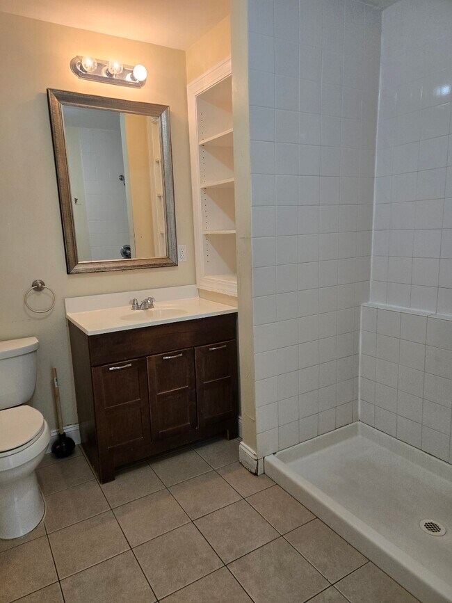 385 Palisade Ave, Unit 2nd floor in Yonkers, NY - Foto de edificio - Building Photo