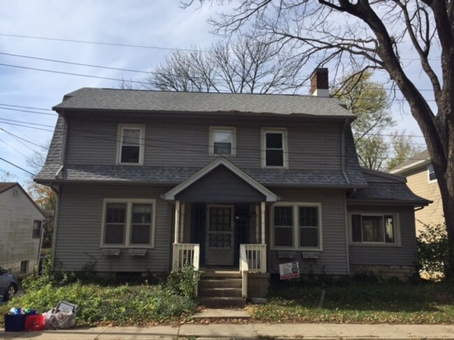 property at 710 S Henderson St