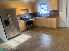 748 Dr Martin Luther King Jr Blvd-Unit -A in West Palm Beach, FL - Building Photo - Building Photo