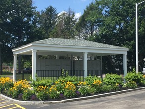 North Village in Webster, MA - Foto de edificio - Building Photo