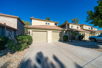 7401 W Arrowhead Clubhouse Dr in Glendale, AZ - Building Photo - Building Photo