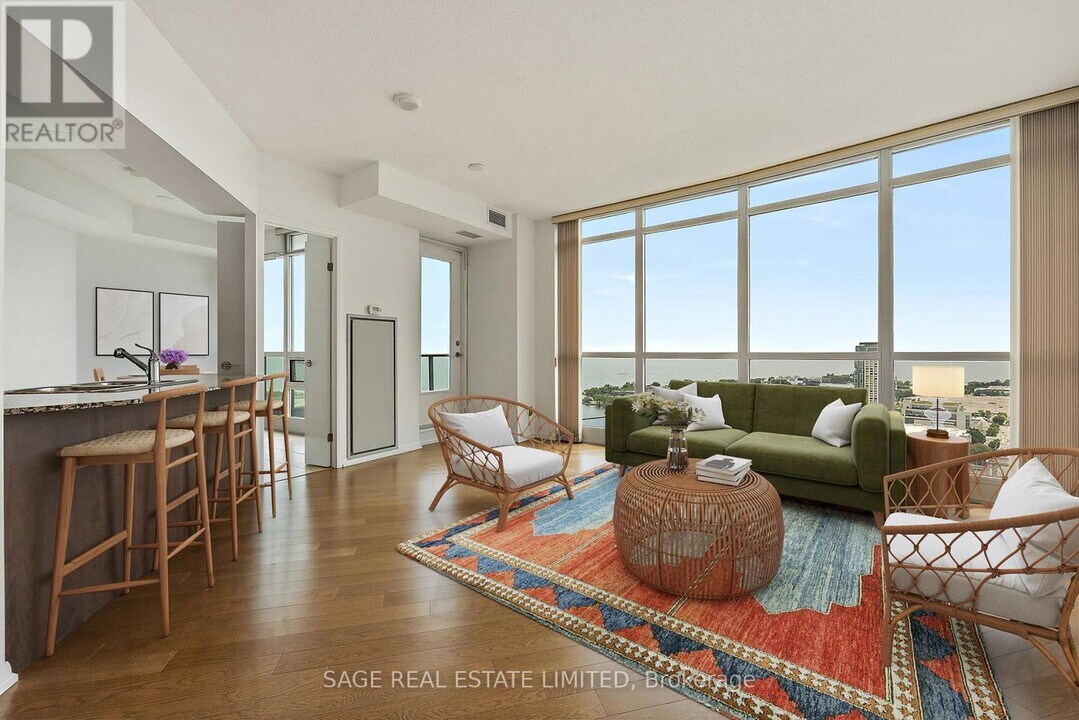 1411-215-3215 Fort York Blvd in Toronto, ON - Building Photo