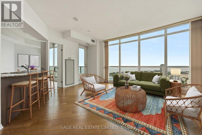 property at 1411-215-3215 Fort York Blvd
