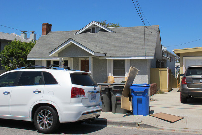 1917 Rockefeller Ln in Redondo Beach, CA - Building Photo - Building Photo