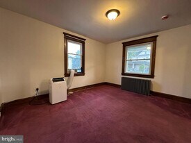 211 Newton Ave in Oaklyn, NJ - Building Photo