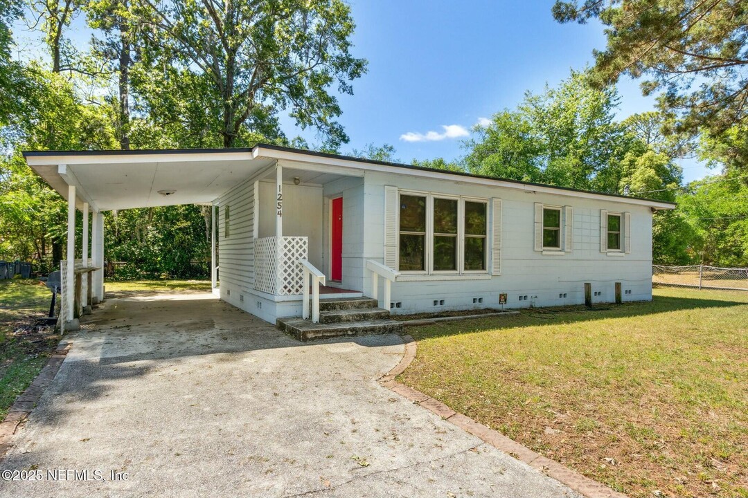 1254 De Paul Dr in Jacksonville, FL - Foto de edificio