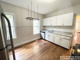 26 Taft St, Unit 1 Apartamentos