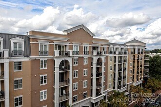 4625 Piedmont Row Dr in Charlotte, NC - Building Photo - Building Photo