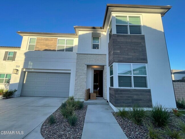 28533 Freedom Ct in Valencia, CA - Building Photo - Building Photo