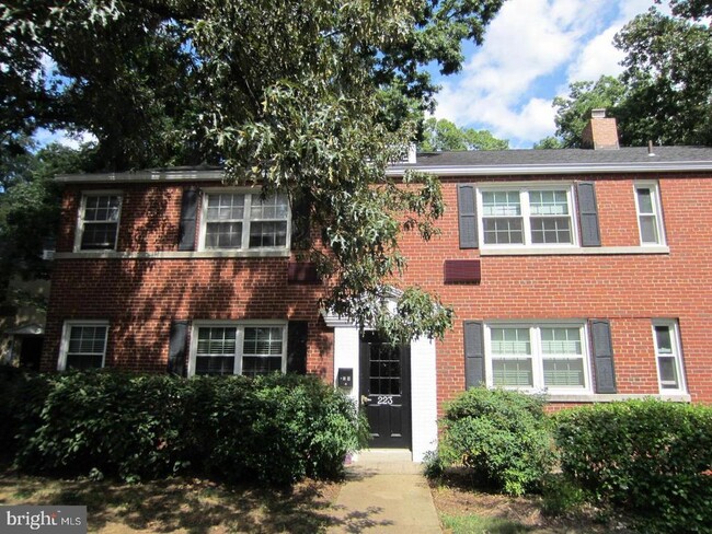property at 223 N George Mason Dr