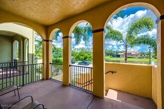 8091 Bibiana Way in Ft. Myers, FL - Foto de edificio - Building Photo