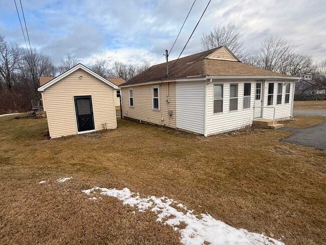 348 Marshall St in Leicester, MA - Building Photo - Building Photo