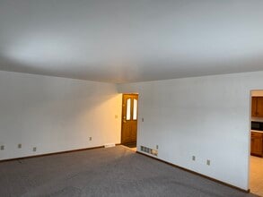 315 Carriage Dr in Morris, IL - Building Photo - Building Photo