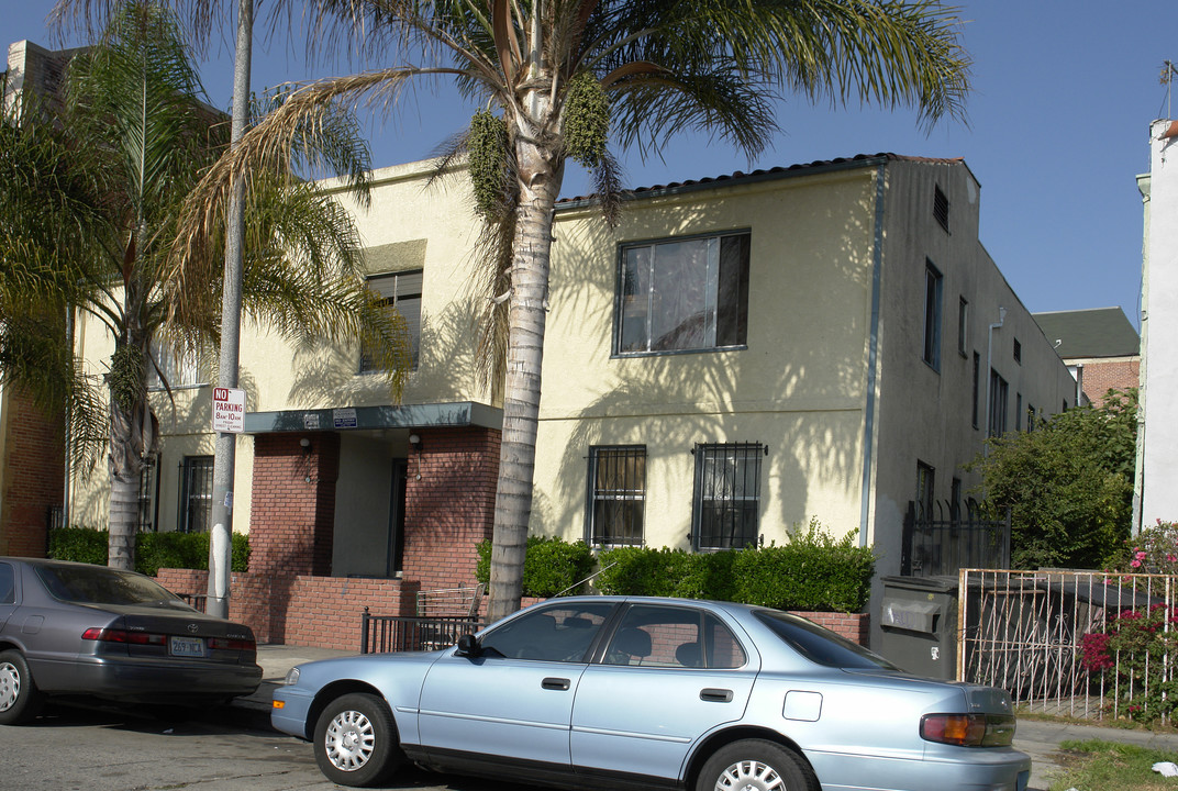 The Gramercy Apartments in Los Angeles, CA - Building Photo