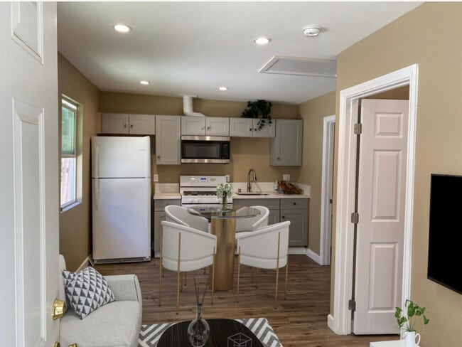 824 Coronado Ter, Unit 826