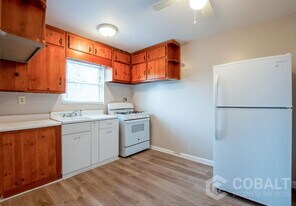 954 St Charles Ave NE in Atlanta, GA - Building Photo