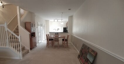 10142 Regent Square Dr in Orlando, FL - Building Photo - Building Photo