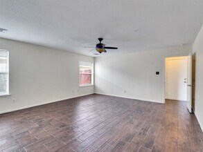 10814 Bradford Way Dr in Houston, TX - Building Photo - Building Photo