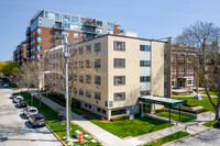 Claridge Hall in Milwaukee, WI - Foto de edificio - Building Photo