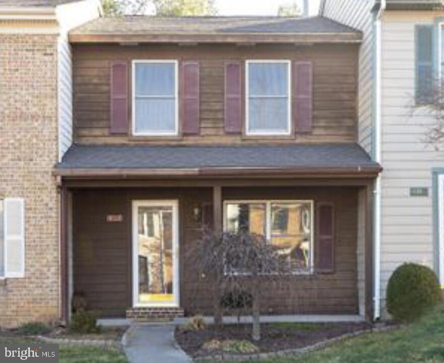 407 Tudor Dr in Winchester, VA - Building Photo