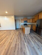 1900 W Pheasant Run Dr-Unit -Wang-J1 in Orem, UT - Building Photo - Building Photo