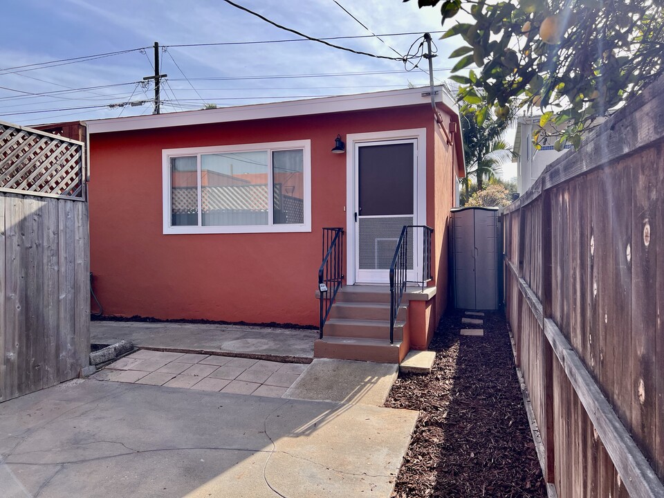 4577 Long Branch Ave, Unit 4577 in San Diego, CA - Building Photo