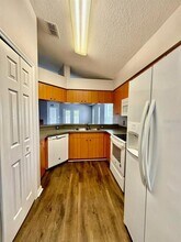 6959 S Manhattan Ave in Tampa, FL - Building Photo - Building Photo