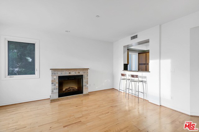 320 S Willaman Dr-Unit -301 in Los Angeles, CA - Building Photo - Building Photo