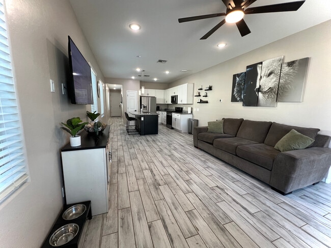 2126 N Marketside Ave in Buckeye, AZ - Building Photo - Building Photo