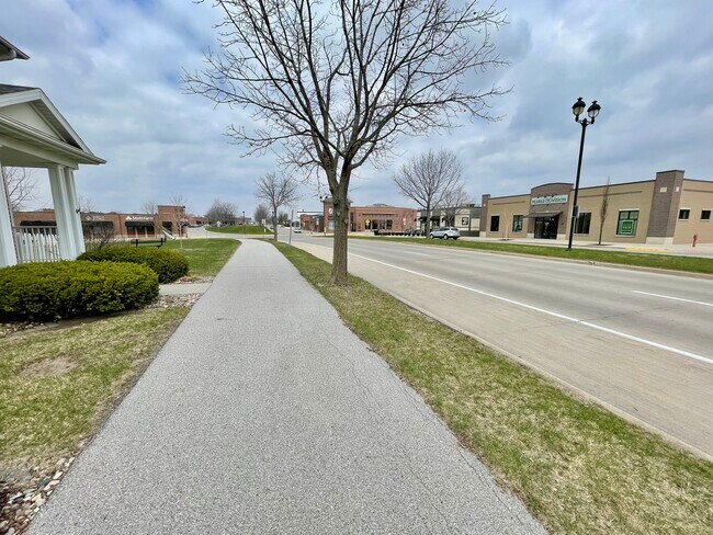 2629 Stange Rd in Ames, IA - Foto de edificio - Building Photo