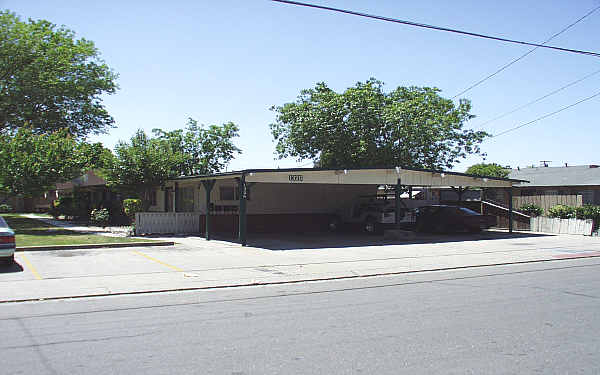 1322-1326 Leonard Ave in Modesto, CA - Building Photo