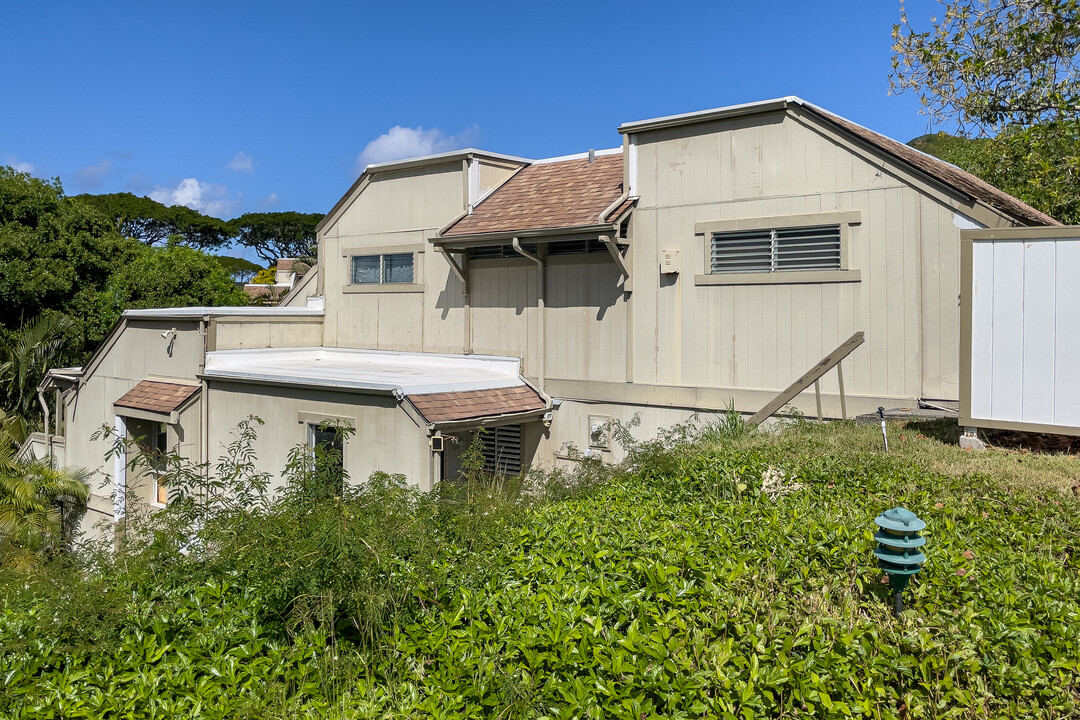 Yacht Club Knolls in Kaneohe, HI - Building Photo