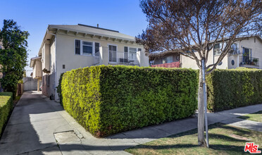 1749 N Kenmore Ave in Los Angeles, CA - Building Photo - Building Photo