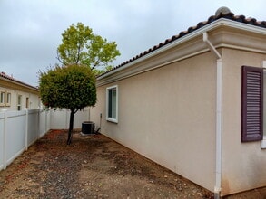 1716 N Forest Oaks Dr in Beaumont, CA - Building Photo - Building Photo