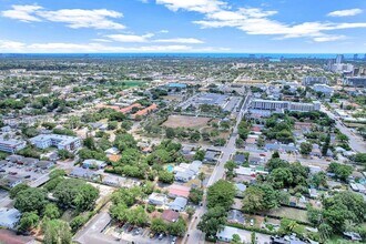 2415 Pierce St in Hollywood, FL - Building Photo - Building Photo