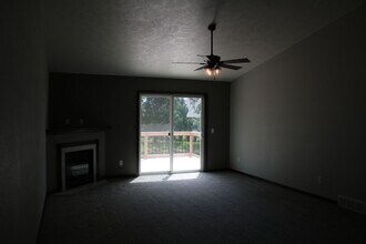 3606 S Outfield Cir in Sioux Falls, SD - Building Photo - Building Photo